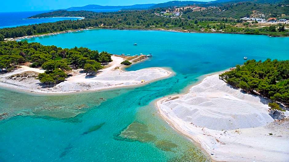 Akrogiali Exclusive Hotel (Adults Only)