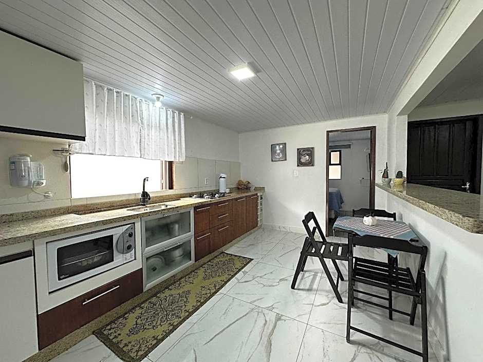 BS01- Casa com Piscina Aquecida e Churrasqueira