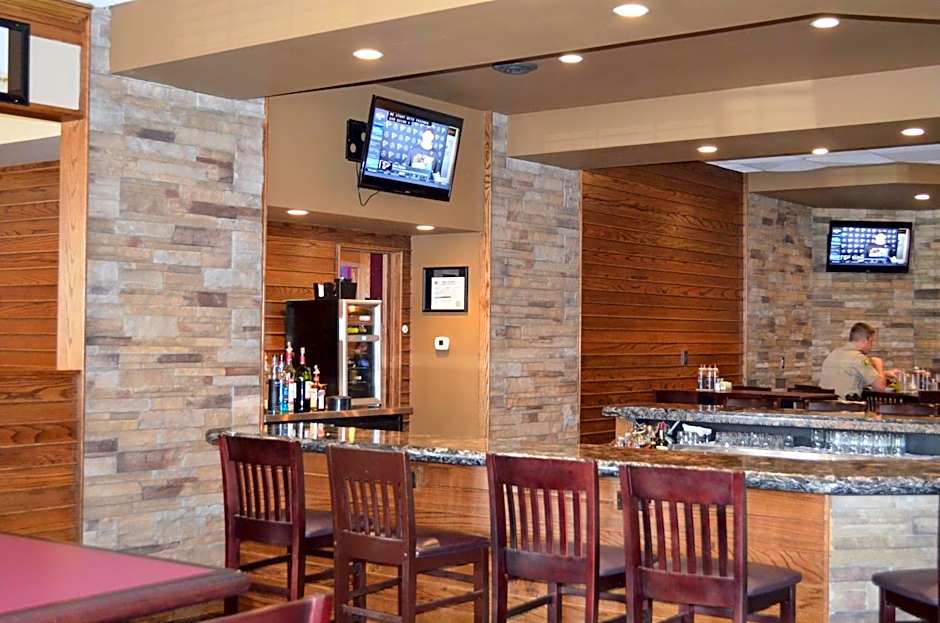 Crossroads Hotel & Event Center