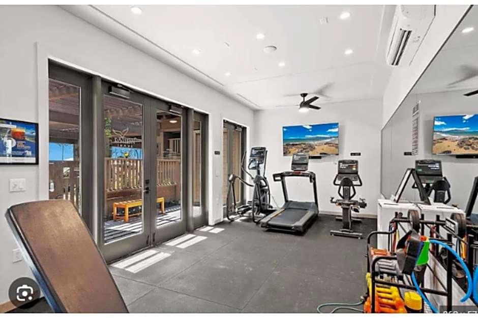 9B EKAHI VILLAGE-STUDIO BATH, GARDEN VIEW - 1 MINUTE STROLL to BEACH!