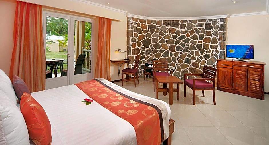 Jalsa Beach Hotel & Spa