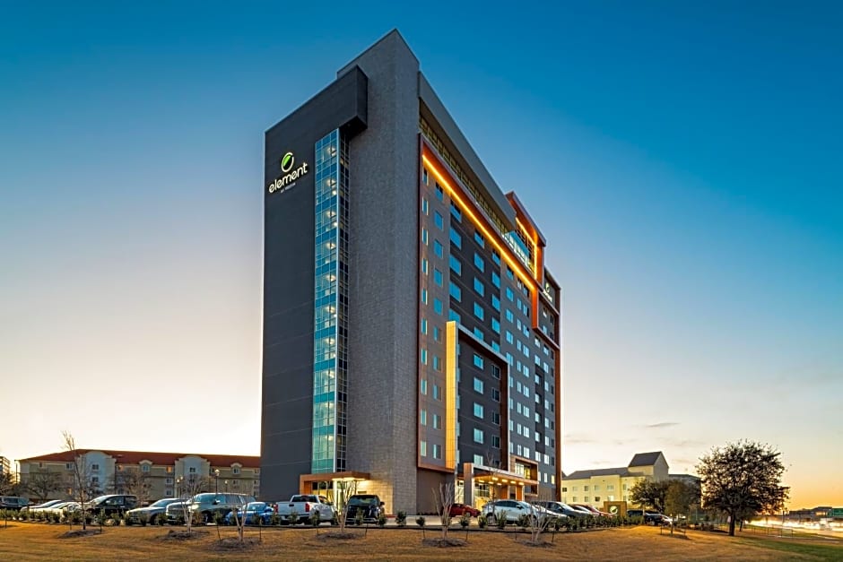 Element Dallas Las Colinas