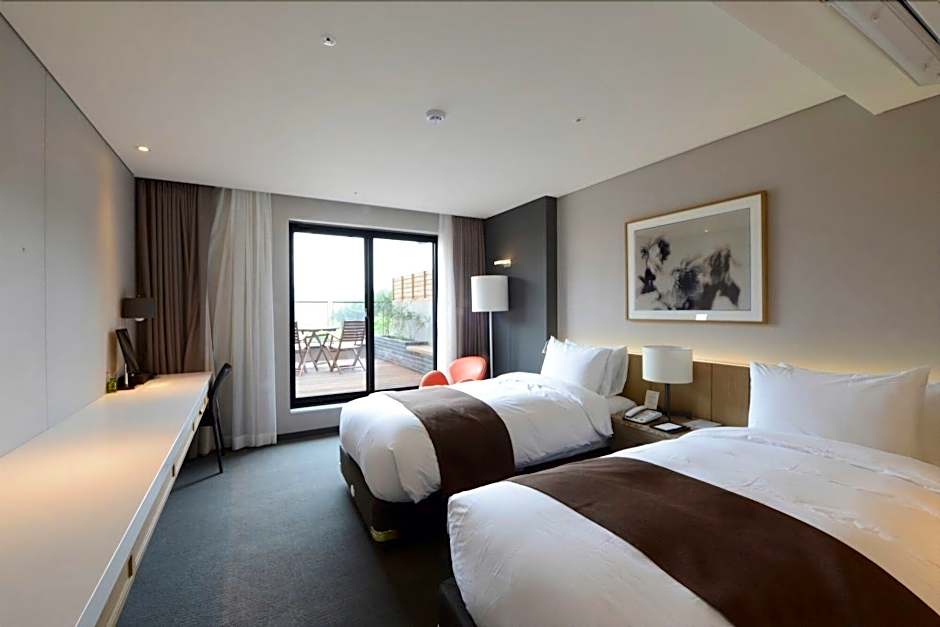 Eden Paradise Hotel