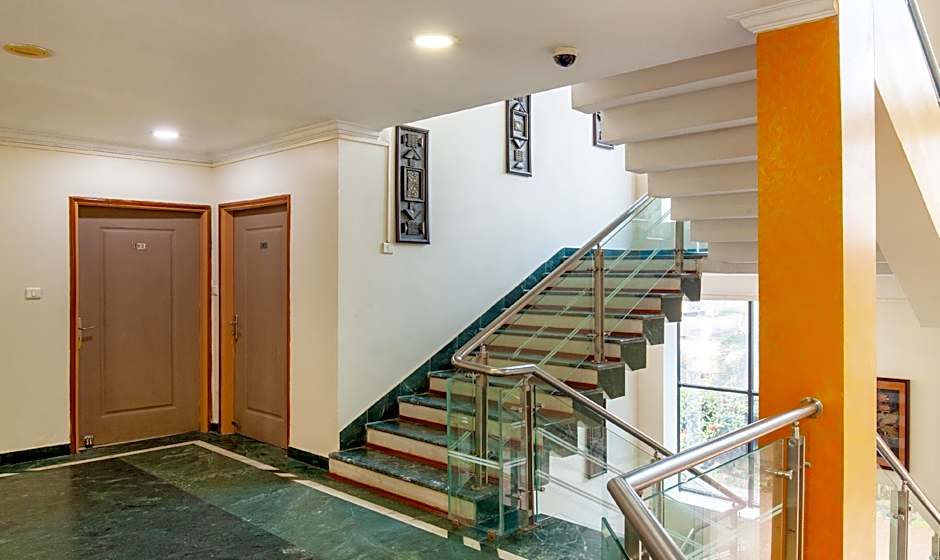 Treebo Y Hotels Elite, Khandagiri