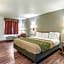 Econo Lodge Truman Inn