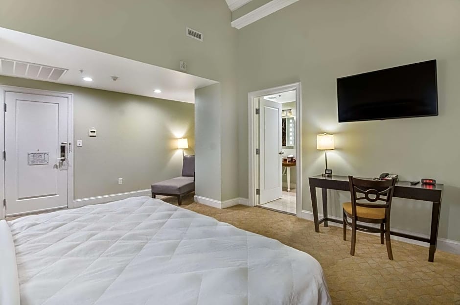 The Gin Hotel, Ascend Hotel Collection