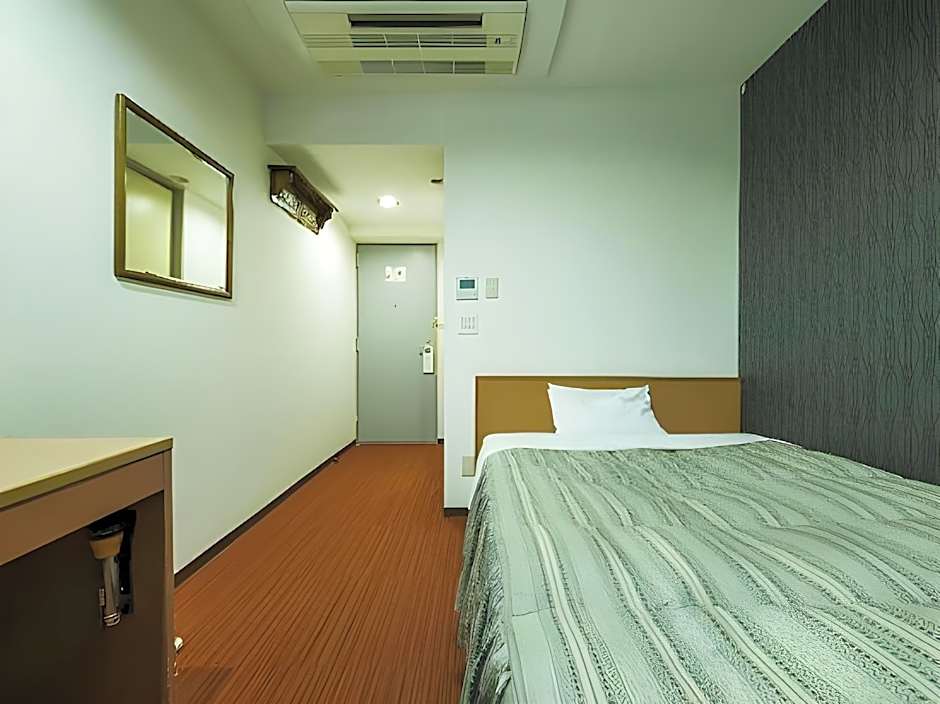 Isahaya Terminal Hotel