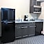 Super 8 by Wyndham Swan River MB