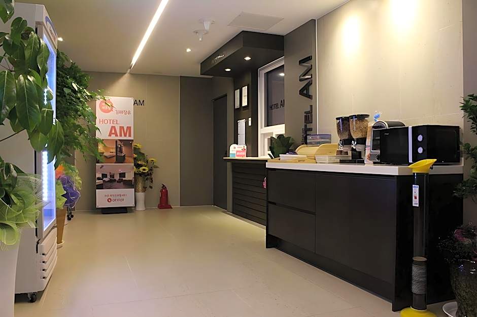 AM Hotel