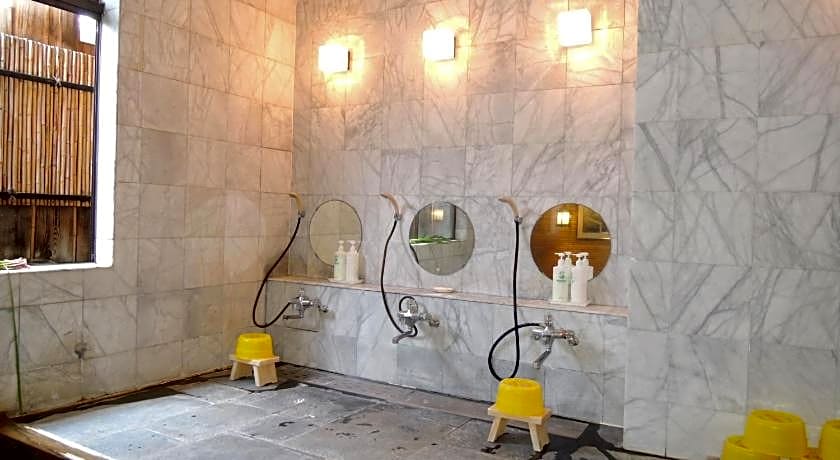 Yudanaka Onsen Shimaya