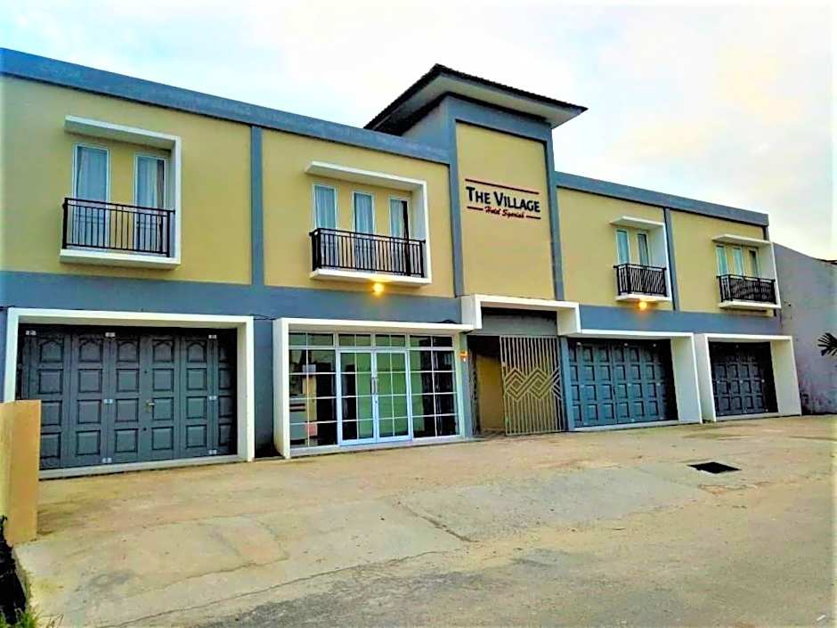 Hotel The Village Syariah