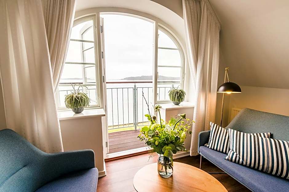 Sixtus Sinatur Hotel & Konference