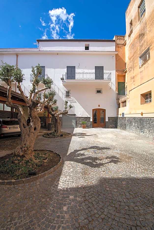 Palazzo Caracciolo del Sole