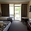 Molly Morgan Motor Inn