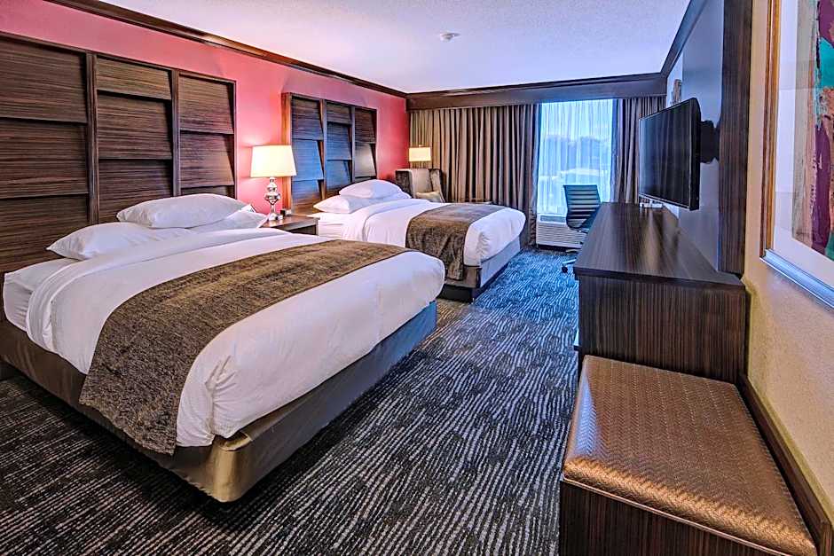 DoubleTree By Hilton Decatur Riverfront