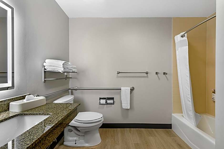 Holiday Inn Express Hotel & Suites Clemson - University Area By IHG