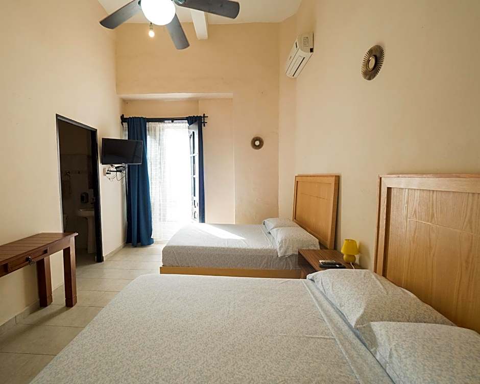 Nido Colibrí - Private Rooms and hostel Dorms in Remate de Paseo Montejo
