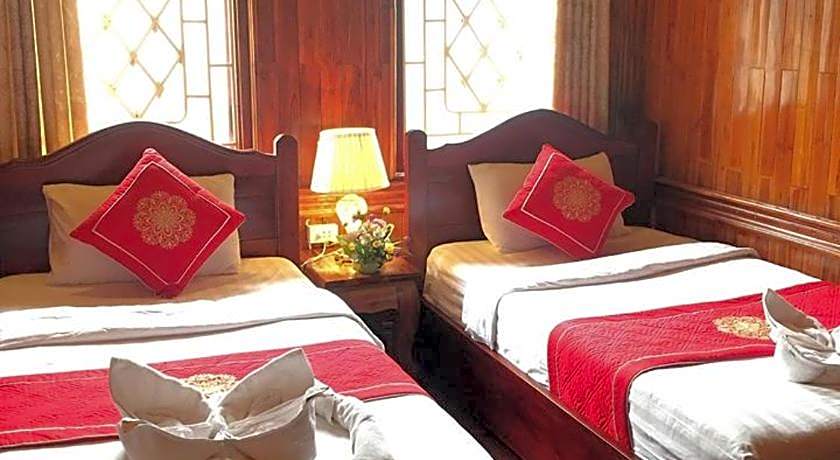 Soutikone Place House 2