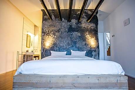 Queen Room with Spa Bath