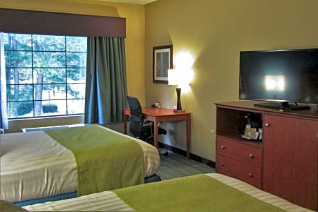 2 Queen Beds, Nonsmoking, Accessible