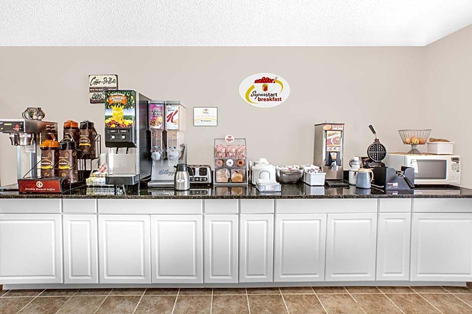 Super 8 by Wyndham Mt Pleasant