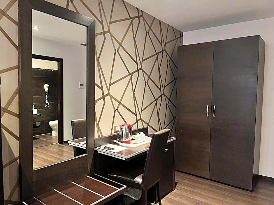 Catone District Hotel