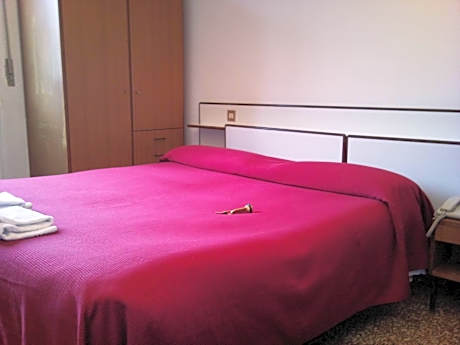 Double Room with Private External Bathroom