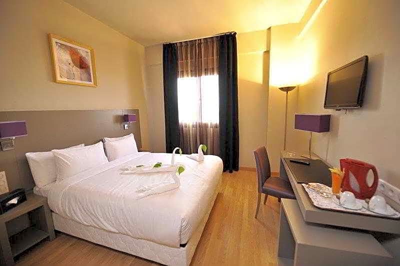 Liberte Hotel