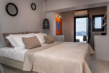 Sunset Suite with Caldera and Sea view