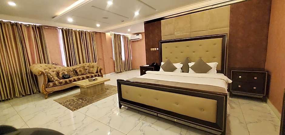 The Palms Hotel By Laterre