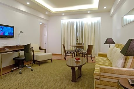 Executive Suite King Bed