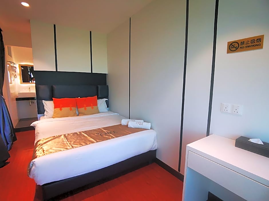 Photo 1 of 7 of Superior 1 Queen Bed Cabin, Upper Level
