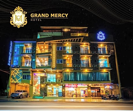 Grand Mercy Hotel