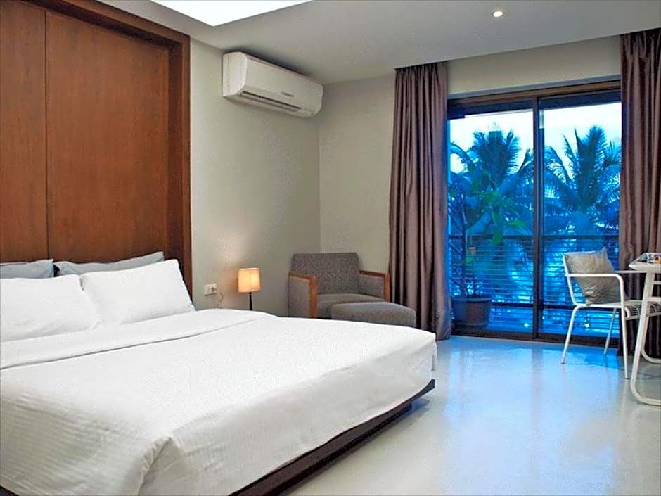 S2 Hotel