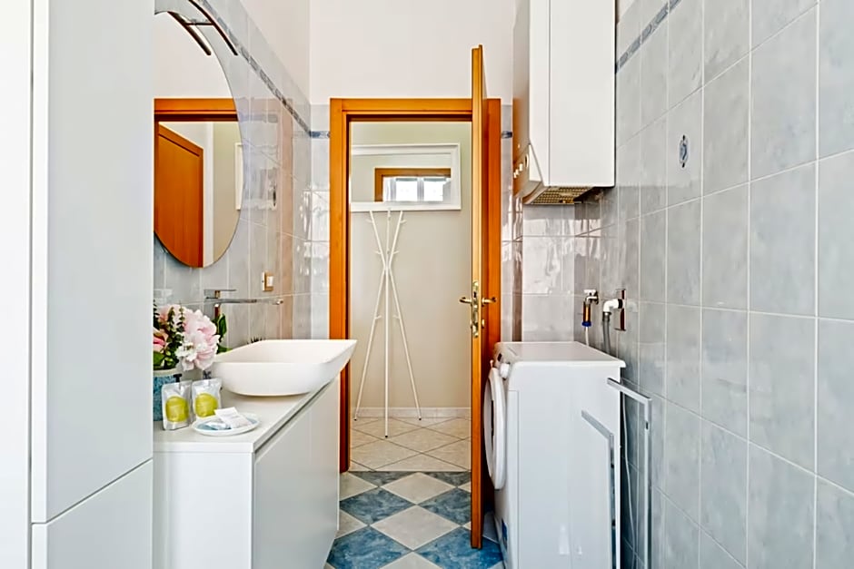 Giardino Vignoli Functional Apartment