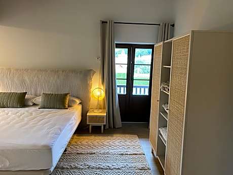 Deluxe Double Room with Bath