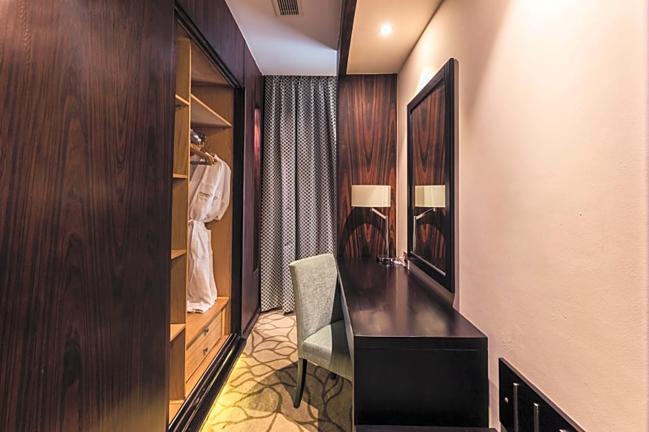 Triumph Luxury Hotel