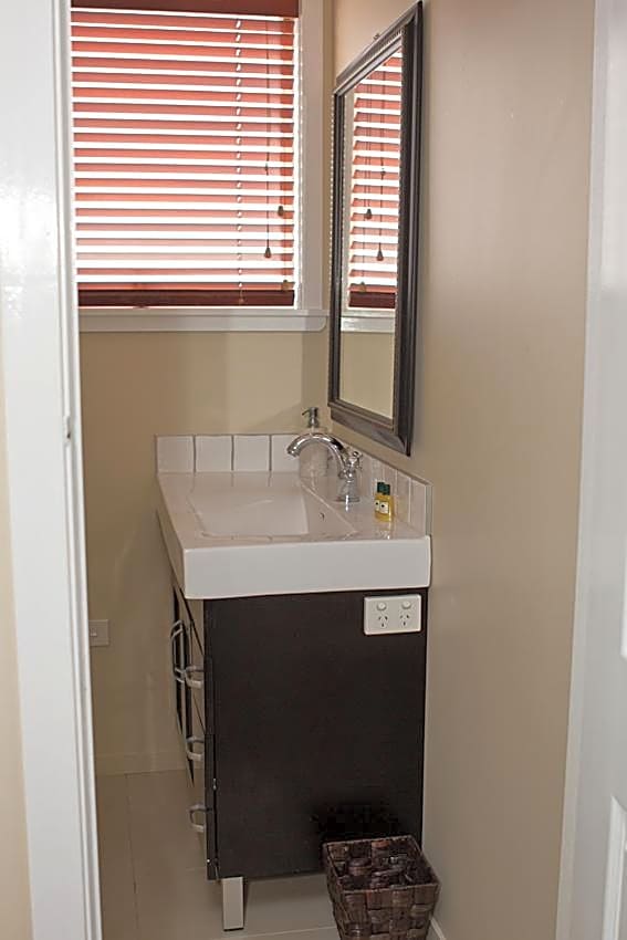 Cambridge Coach House