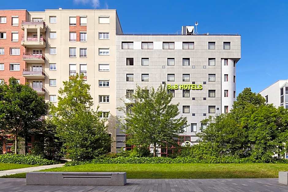 B&B HOTEL Saint-Quentin-en-Yvelines Centre Gare 4 étoiles