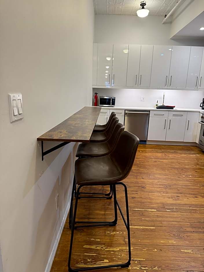 Massive SoHo Loft 4 Bedrooms 2 Bath 8 beds