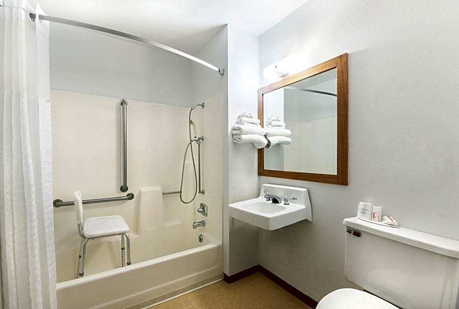 Super 8 by Wyndham Milbank SD