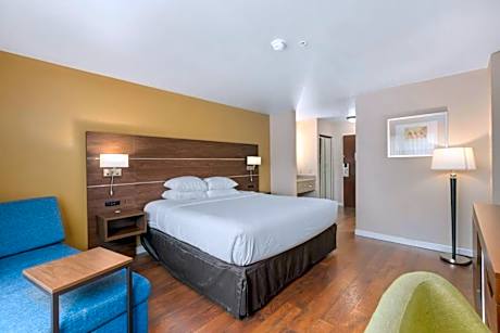 King Room - Mobility Access/Non-Smoking