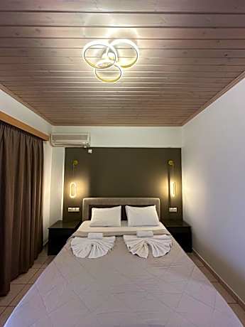 Double Room with Balcony and Sea View
