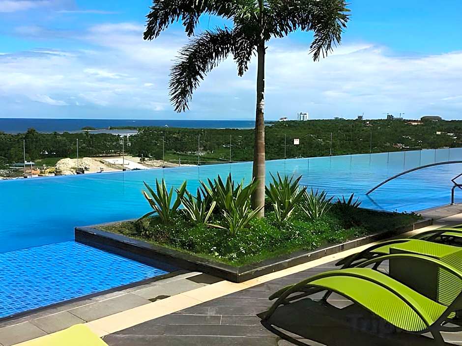 CSuites at 8 Newtown Mactan Cebu