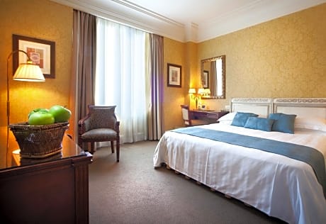 Superior Double Room with Balcony
