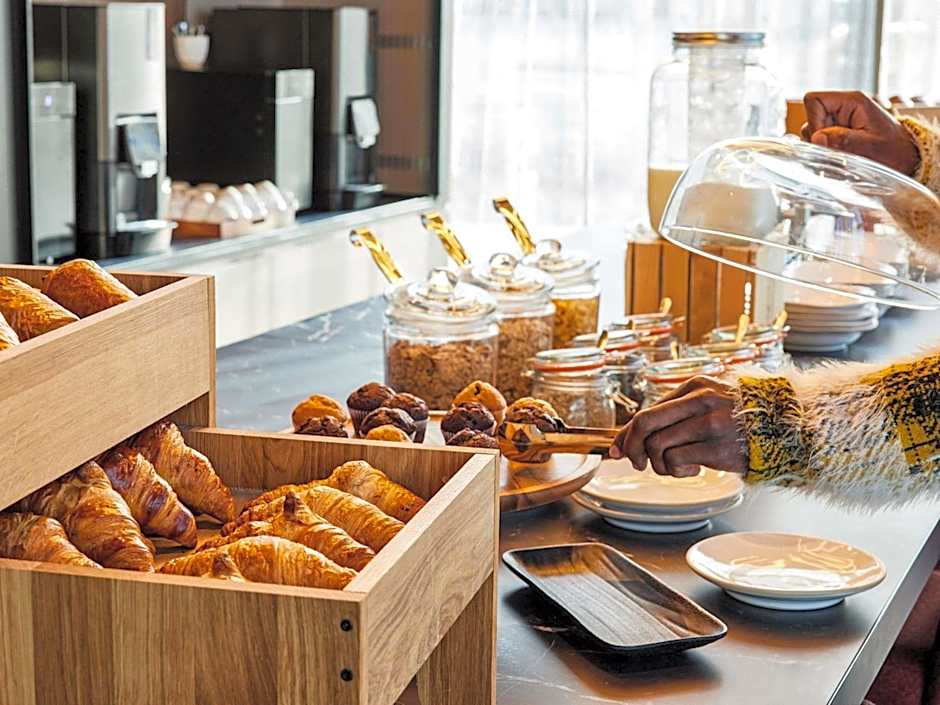 TRIBE Manchester Airport