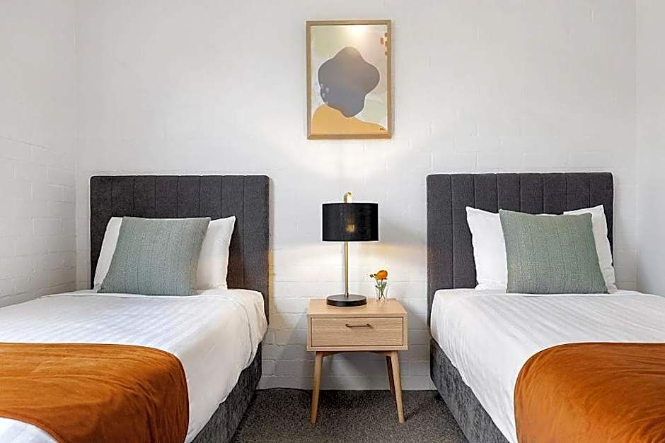 Oxley Court Serviced Apartments