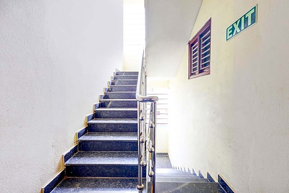 Akshaya Kanuru by Oyo – Vijayawada, IA
