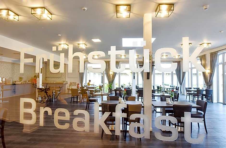 PRIMA Inn HOTEL & HOF NEURUPPIN - digitales & rezeptionsloses Motel