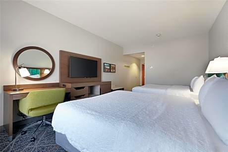 Room with Two Queen Beds - Non-Smoking